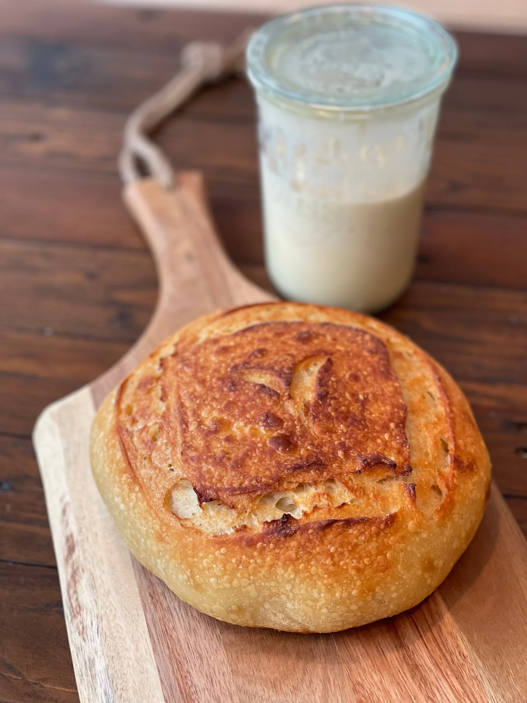 Sauerteigbrot schmeckt zu sauer oder zu fad: So steuerst du den Geschmack